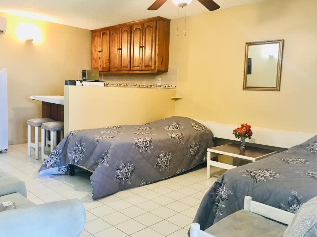 Ocean View Montego Bay Apartment מראה חיצוני תמונה